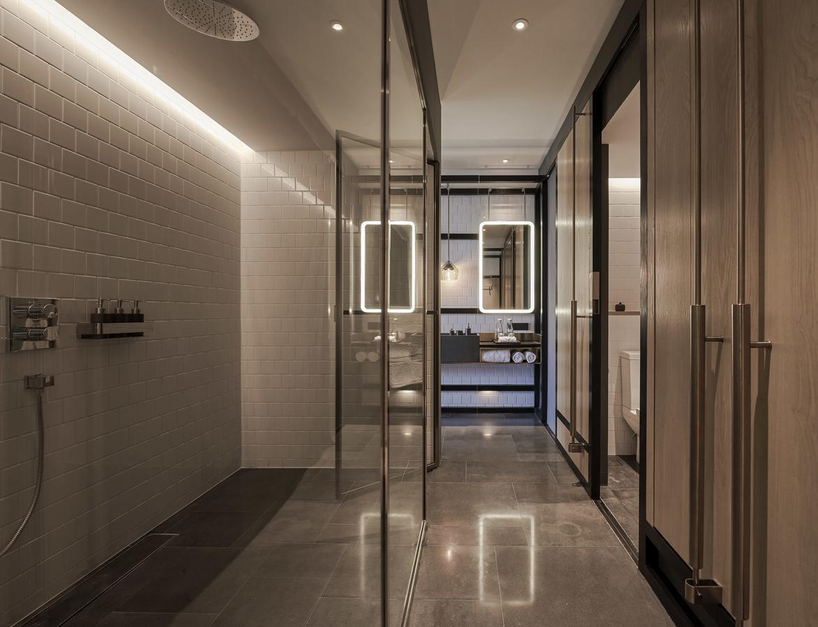 Alila Bangsar Kuala Lumpur Exterior foto The changing rooms at the London Aquatics Centre